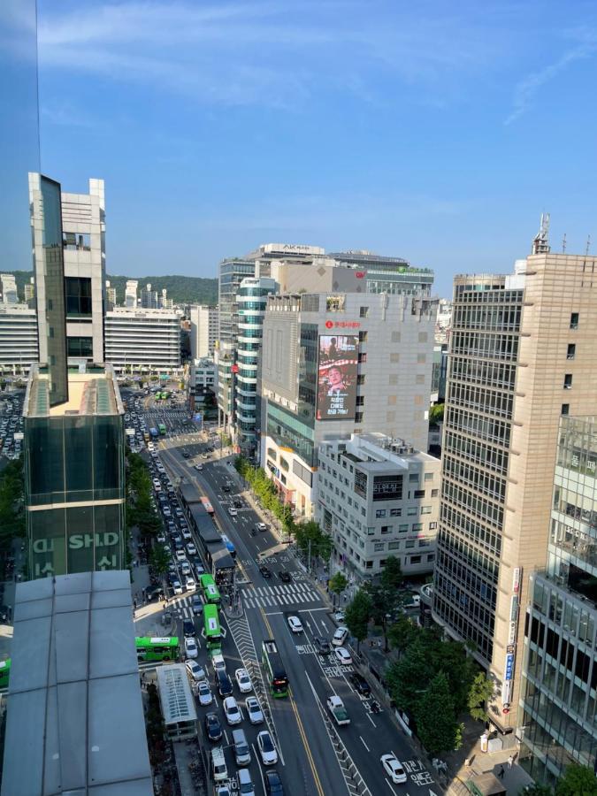 อพาร์ทเม้น Hongdae Residence-2 1min From Hongik Uni Station Exit #1