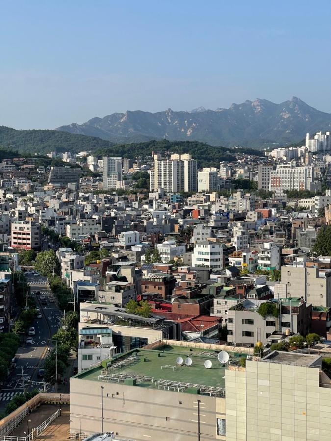 Hongdae Residence-2 1min From Hongik Uni Station Exit #1 อพาร์ทเม้น โซล